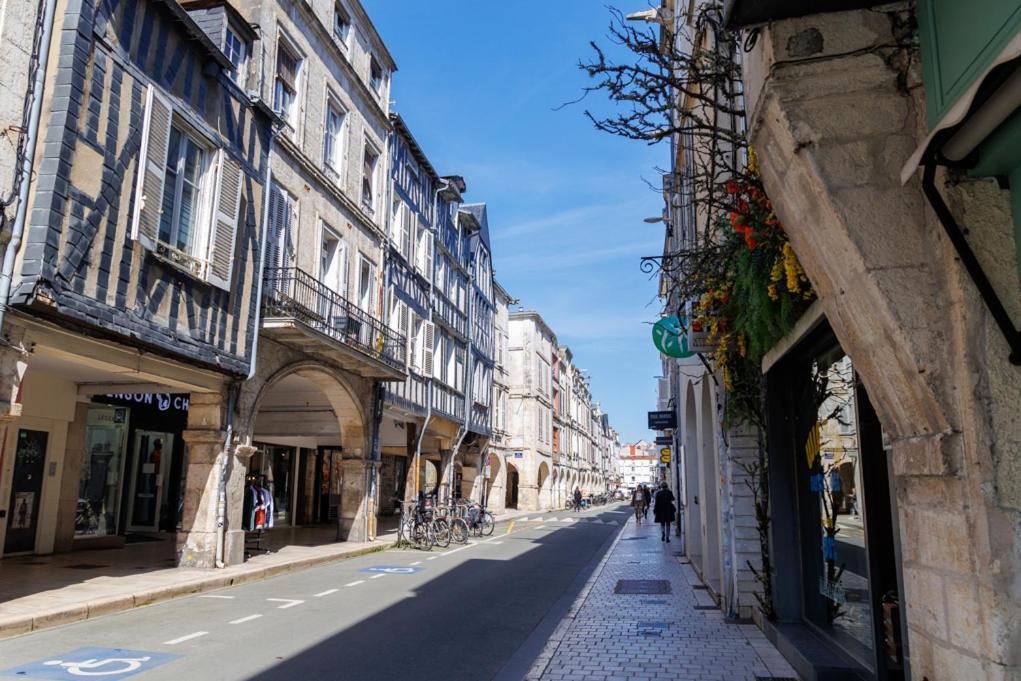 L'Appartement : Location Les Merciers. La Rochelle  Luaran gambar